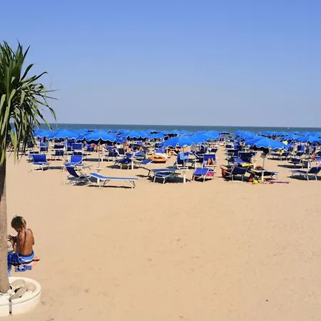 Quiet Little Near The Seaside - Beahost Apartment Rosolina Mare